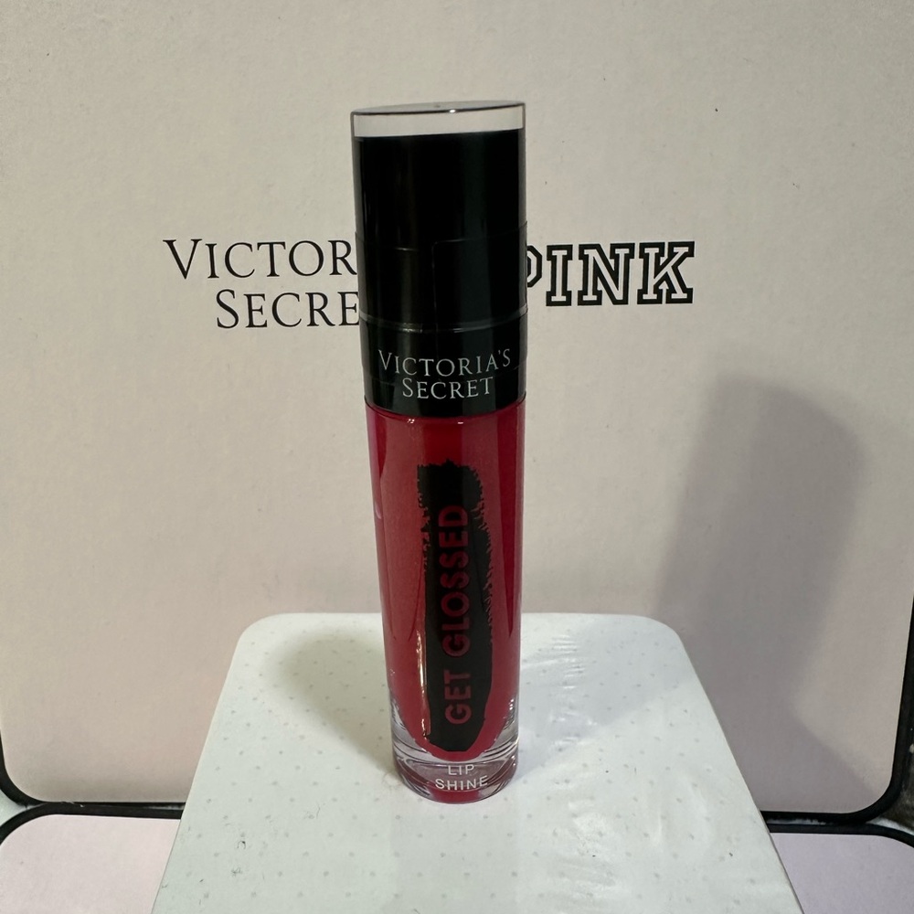 New Sealed Victorias Secret Get Glossed Lip Shine Gloss Love It